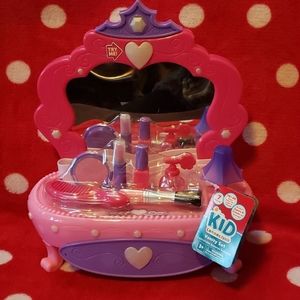kids connection vanity set